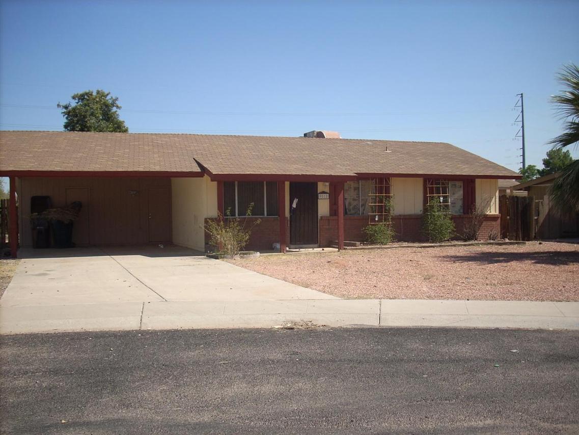 9511 N 67th Ln., Peoria, AZ 85345