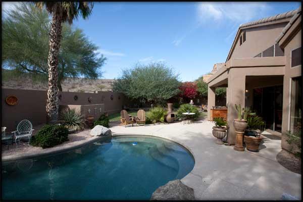 327 E Hiddenview Dr., Phoenix, AZ 85048