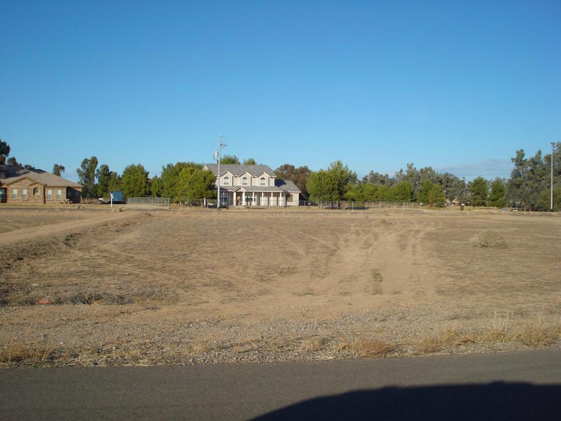 17336 W Keim Ct. #17, Waddell, AZ 85355