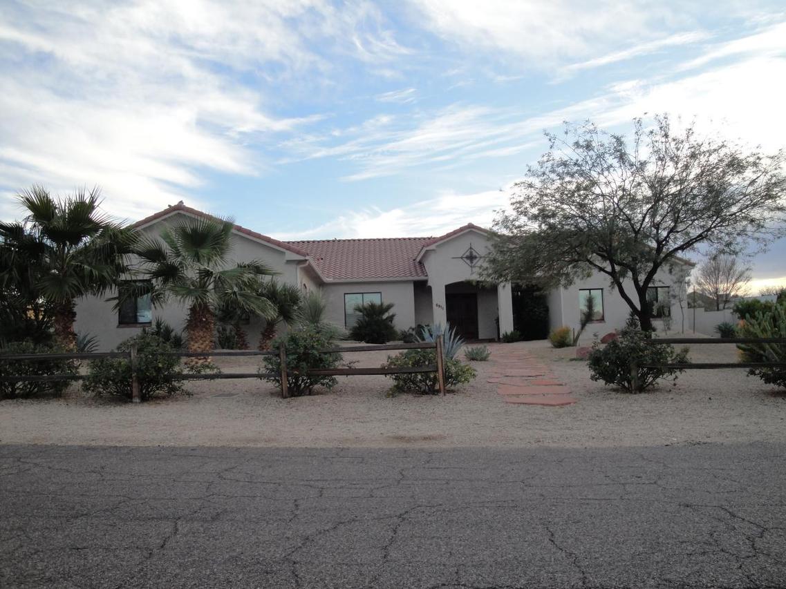 6911 W Stockman Rd., Glendale, AZ 85308