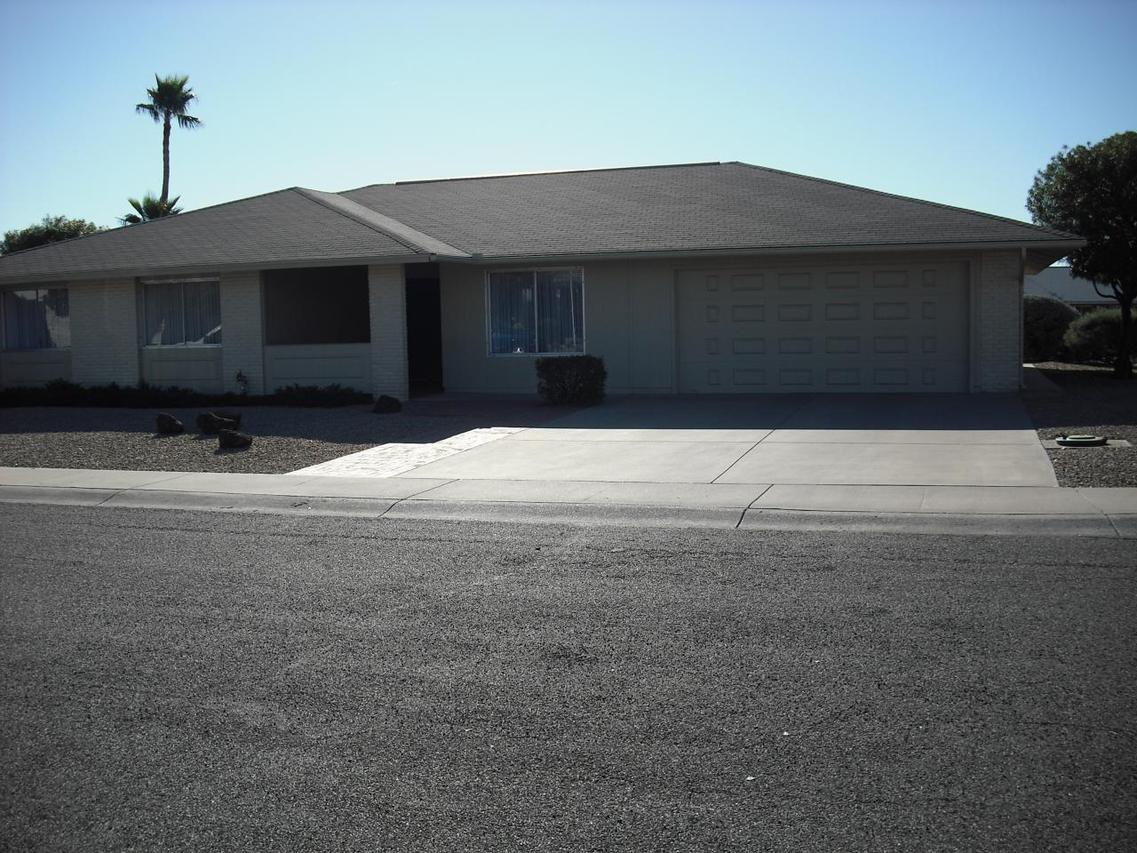9867 W Comstock Ct., Sun City, AZ 85373