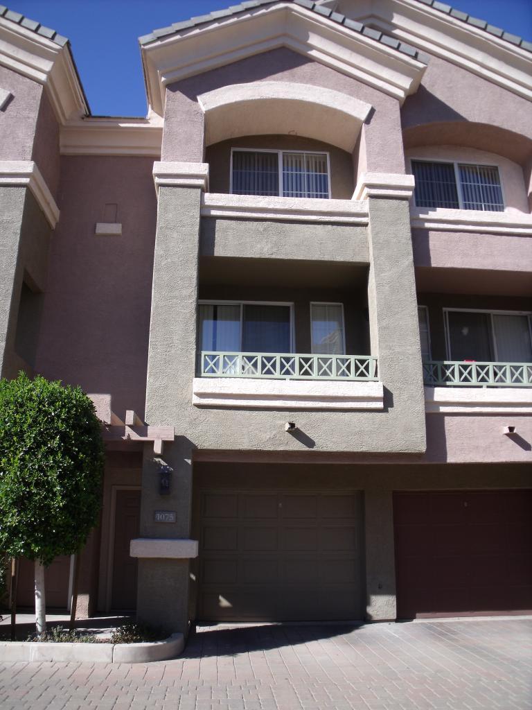4455 E Paradise Village Pkwy. #1075, Phoenix, AZ 85032