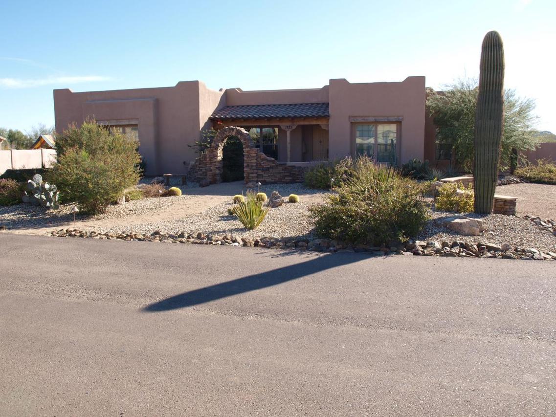 1825 W Mesquite St., Phoenix, AZ 85086