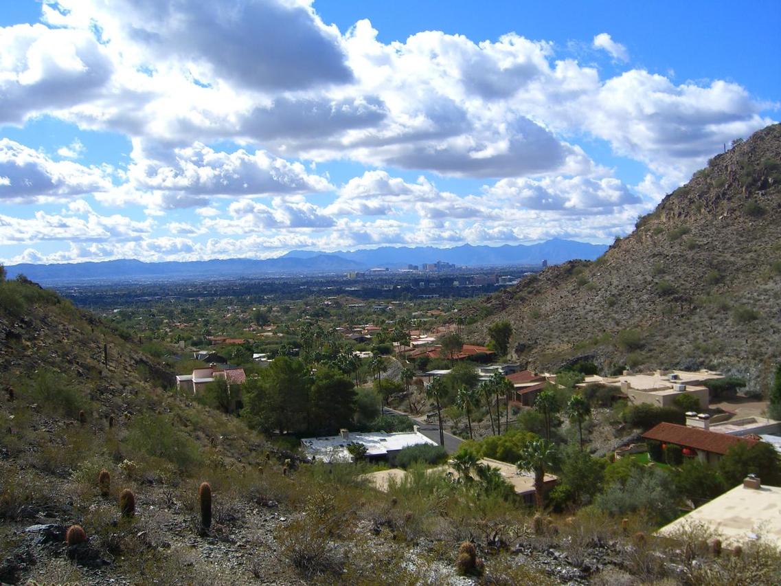 6748 N Palm Canyon Dr. #9, Phoenix, AZ 85018