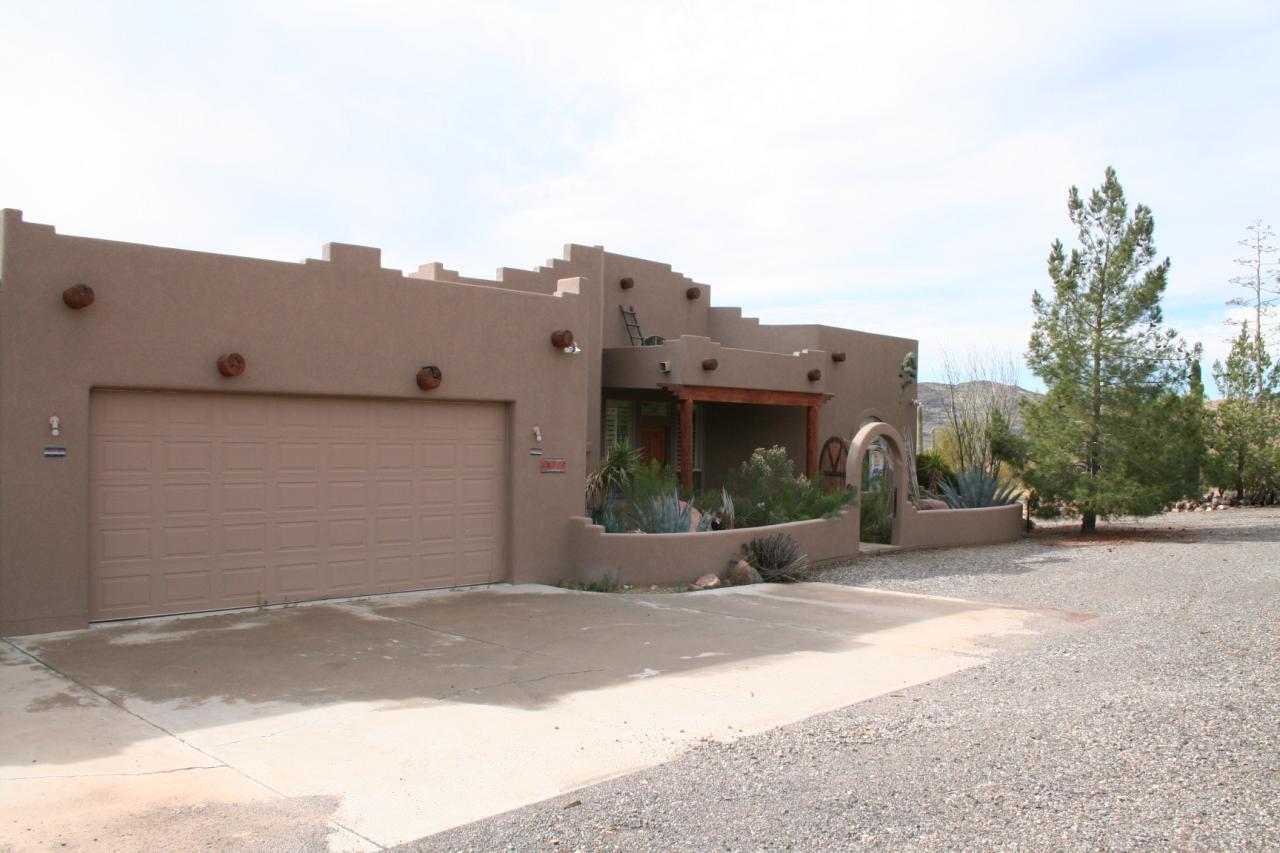44717 N 16th St., New River, AZ 85087