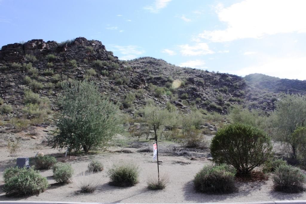 2105 E Beth Dr. #9, Phoenix, AZ 85042