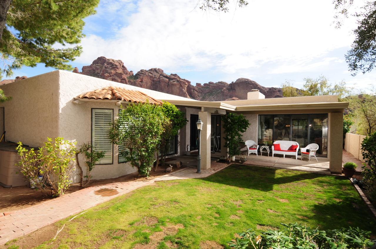 5866 N Echo Canyon Ln., Phoenix, AZ 85018