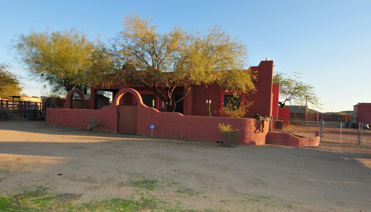 1233 E Galvin St., Phoenix, AZ 85086