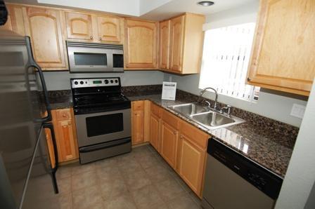 3405 W Danbury Dr. #D211, Phoenix, AZ 85053