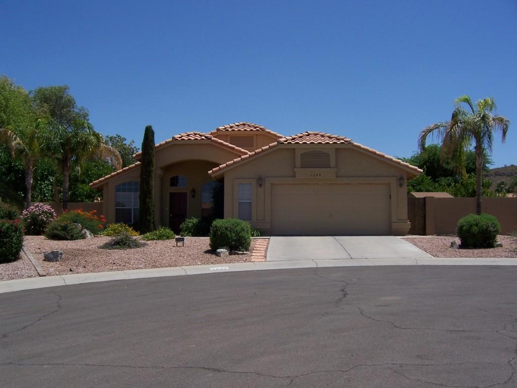 1223 E Beverly Ln., Phoenix, AZ 85022