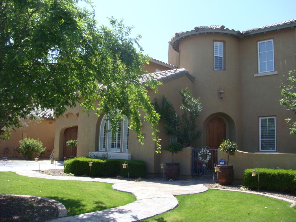 90 S Nevada Way, Gilbert, AZ 85233