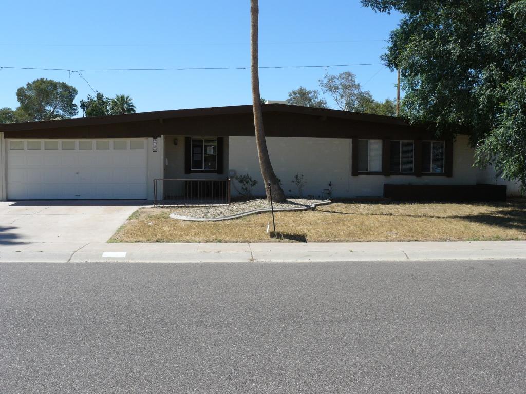 3725 E Paradise Dr., Phoenix, AZ 85028