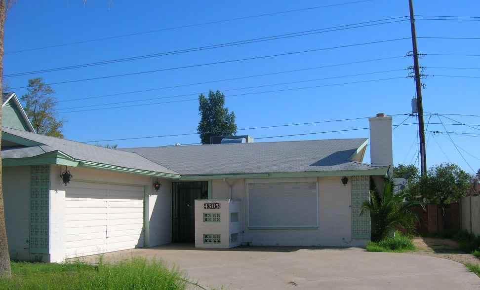 4305 W Rose Ln., Glendale, AZ 85301