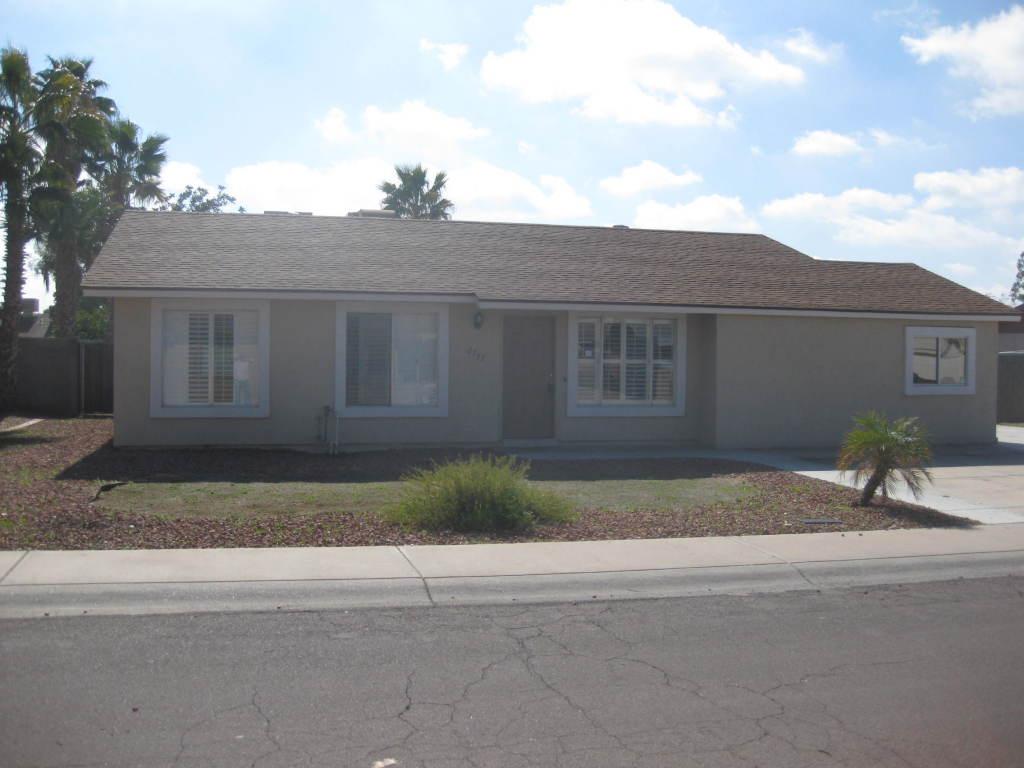 2737 E Michelle Dr., Phoenix, AZ 85032