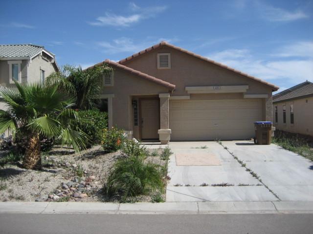 533 E Angeline Ave., San Tan Valley, AZ 85140