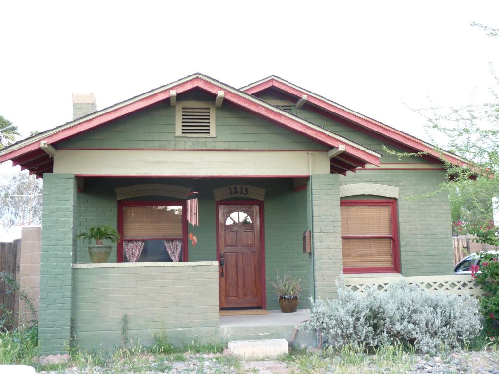 1813 N Mitchell St., Phoenix, AZ 85006