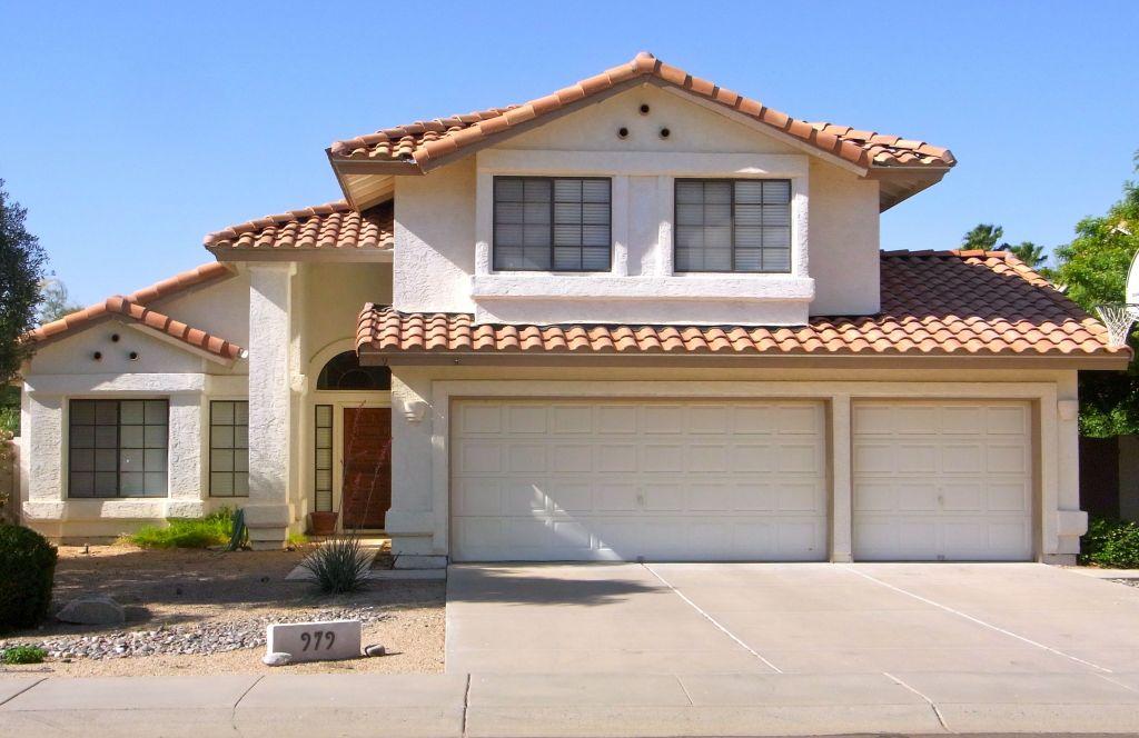 979 E Divot Dr., Tempe, AZ 85283