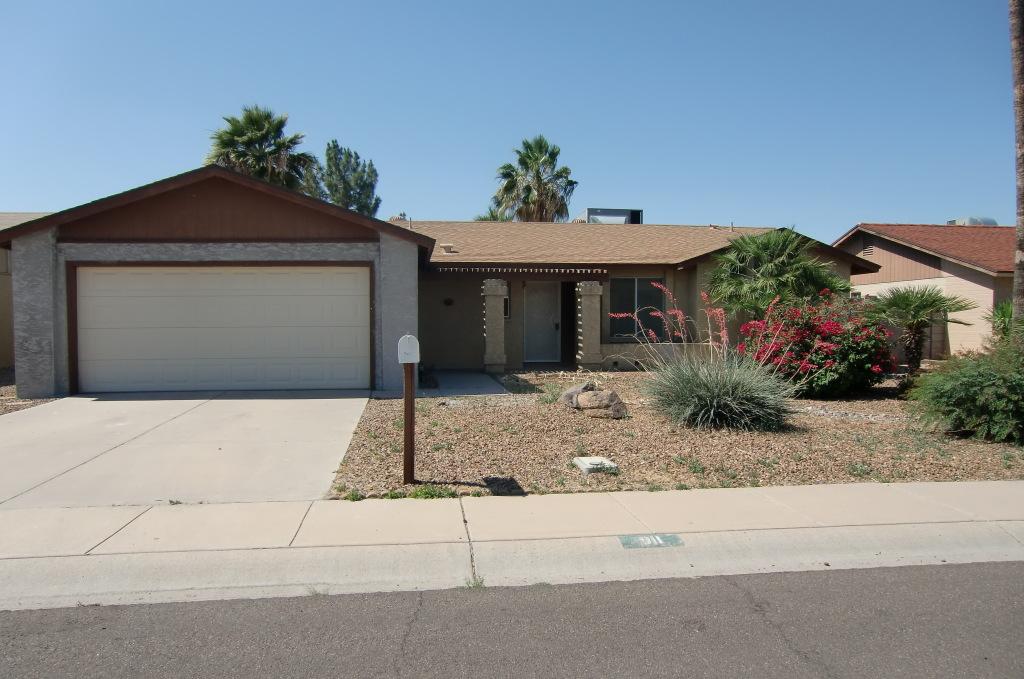 911 W Loughlin Dr., Chandler, AZ 85225