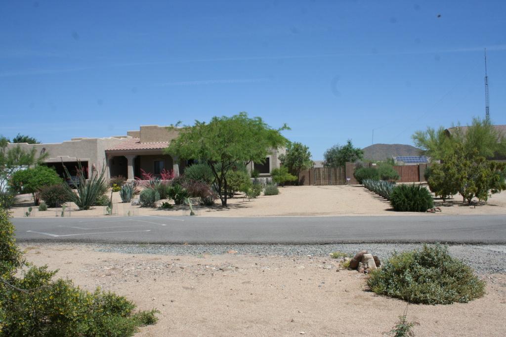 1606 E Dolores Rd., Phoenix, AZ 85086