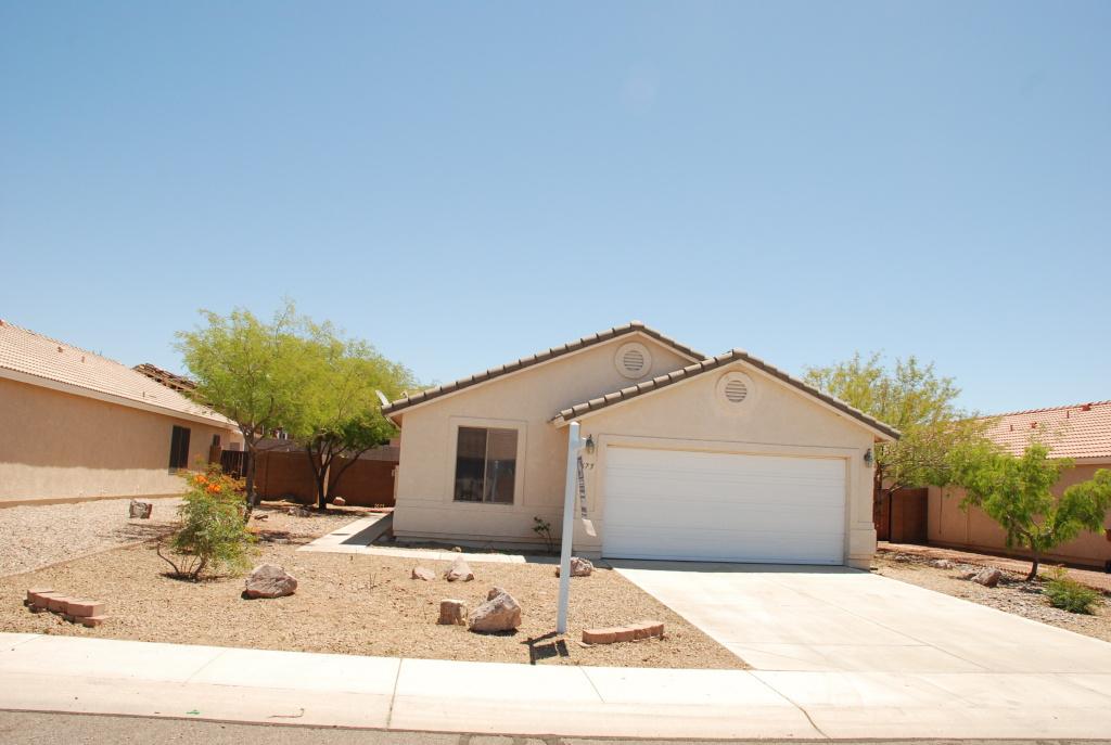 675 S Weaver Dr., Apache Junction, AZ 85220