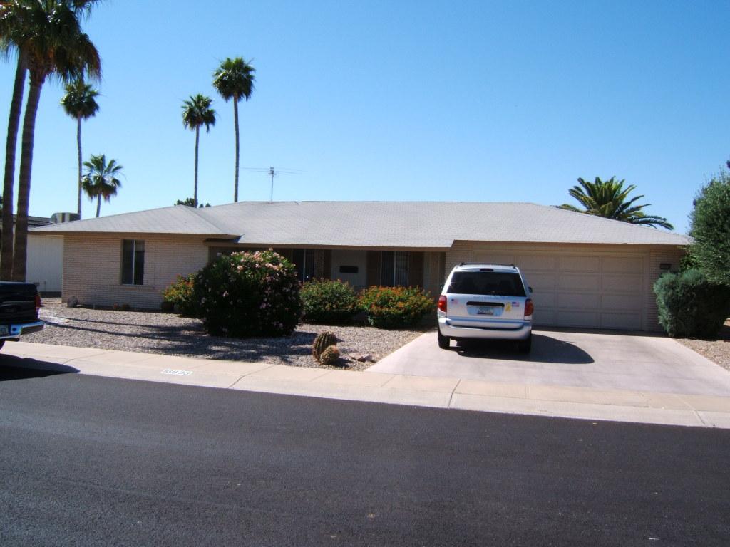 16830 N Meadow Park Dr., Sun City, AZ 85351