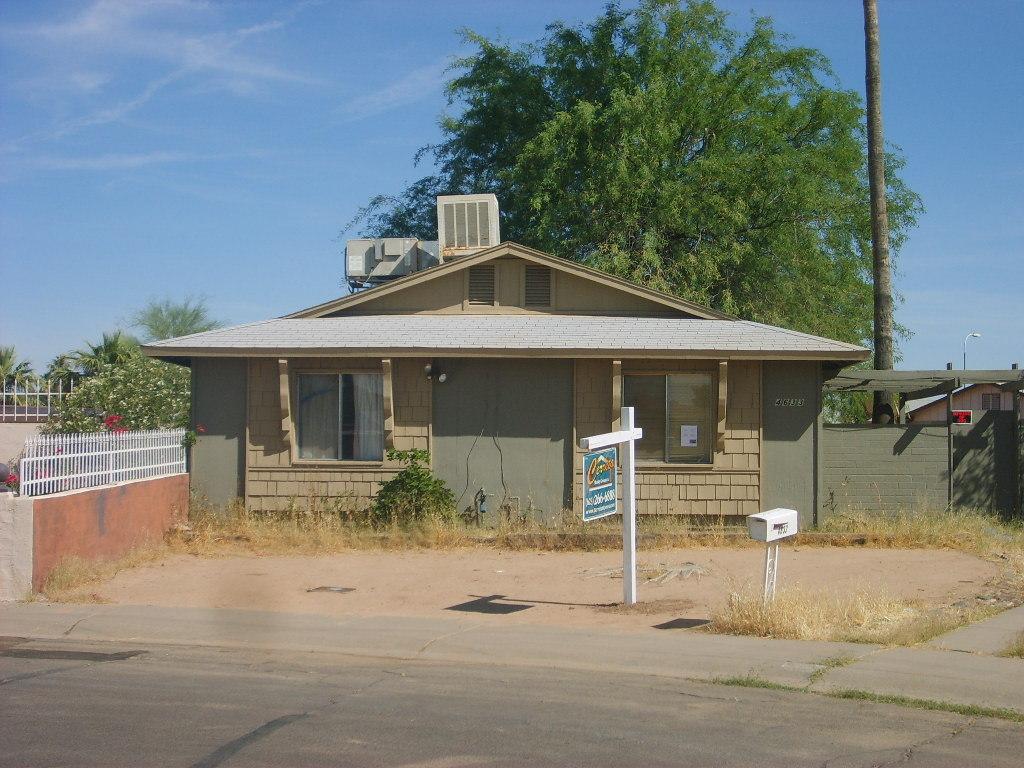 4633 E Grove St., Phoenix, AZ 85040