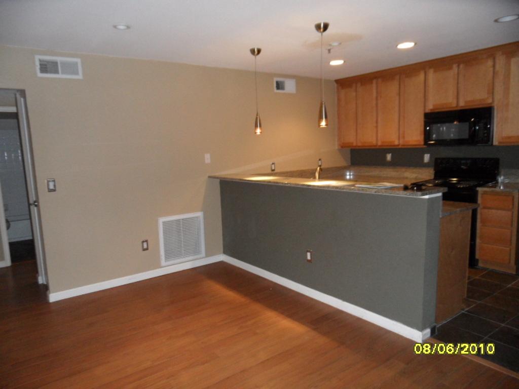 4704 E Paradise Village Pkwy. #307, Phoenix, AZ 85032