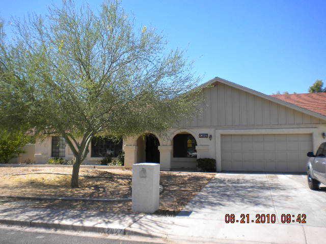 2827 E Adobe St., Mesa, AZ 85213