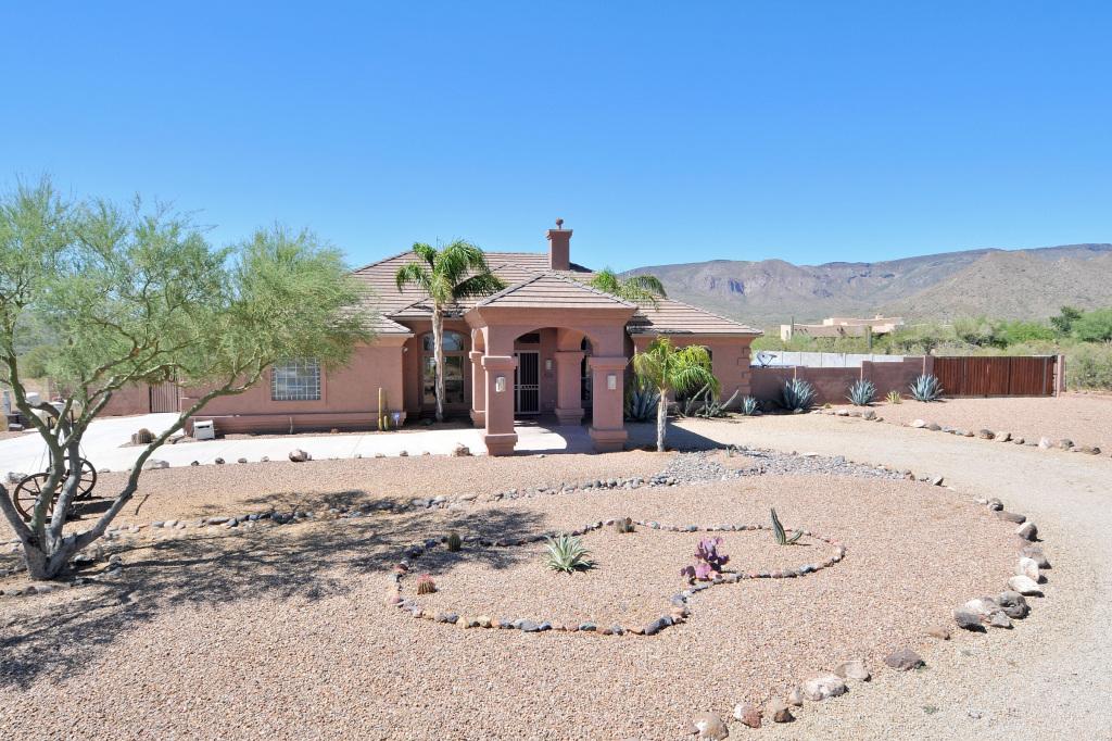 1824 E Golden Sky Ln., New River, AZ 85087