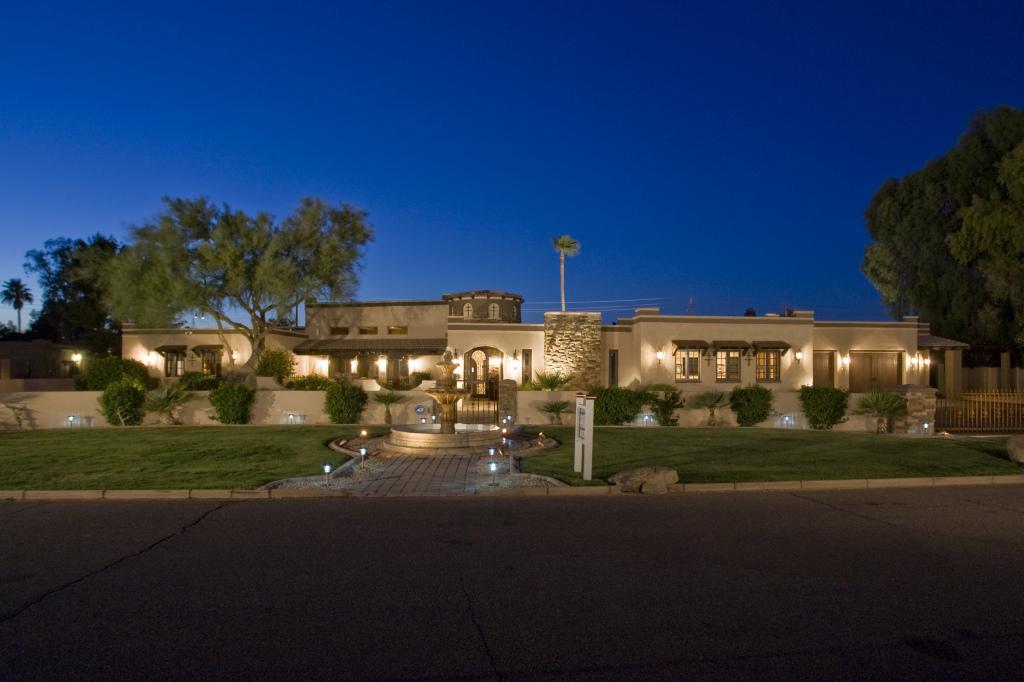 8650 E Joshua Tree Ln., Scottsdale, AZ 85250