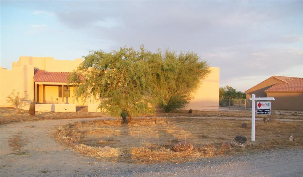 39213 N 17th Ave., Phoenix, AZ 85086