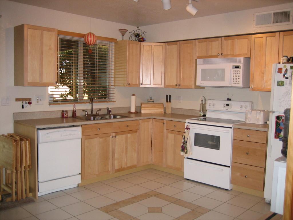 3202 W Villa Rita Dr., Phoenix, AZ 85053