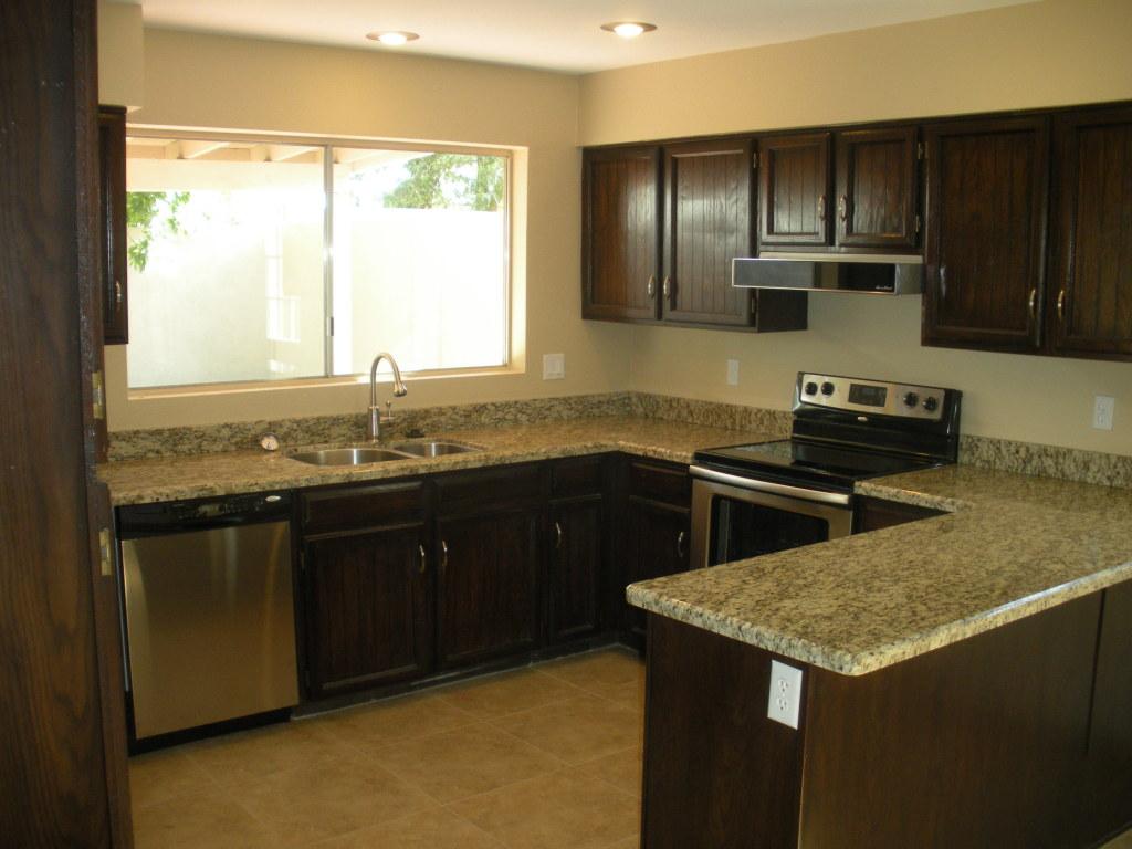 2541 E Holmes Ave., Mesa, AZ 85204