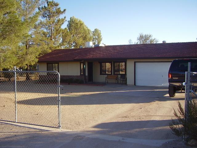 2401 W Roughrider Rd., New River, AZ 85087