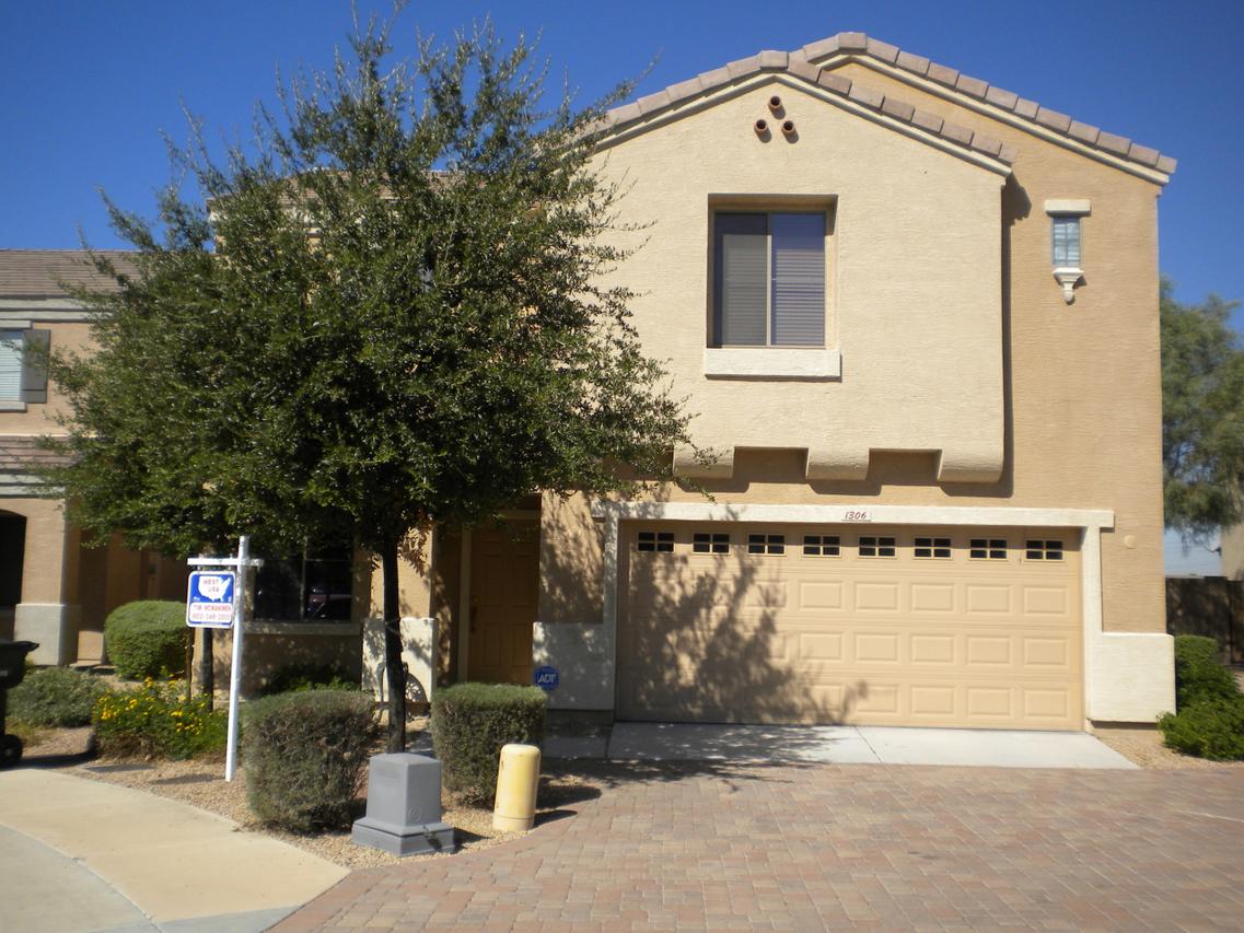 1306 E Dunbar Dr., Phoenix, AZ 85042