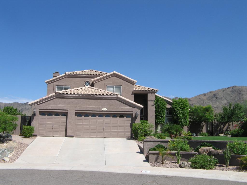 716 W Thunderhill Dr., Phoenix, AZ 85045