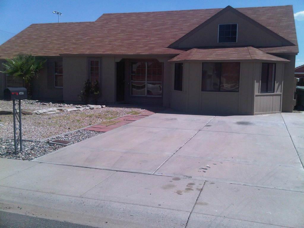 8755 W Meadowbrook Ave., Phoenix, AZ 85037