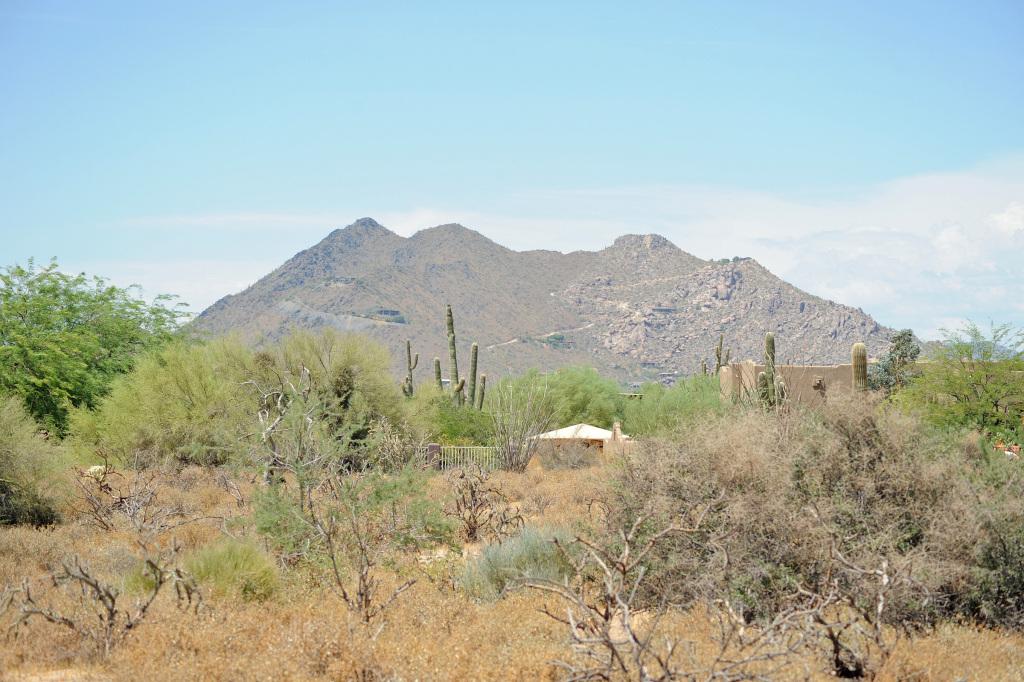 6450 E Gloria Ln., Cave Creek, AZ 85331