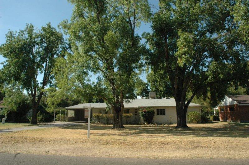 3316 E Mitchell Dr., Phoenix, AZ 85018