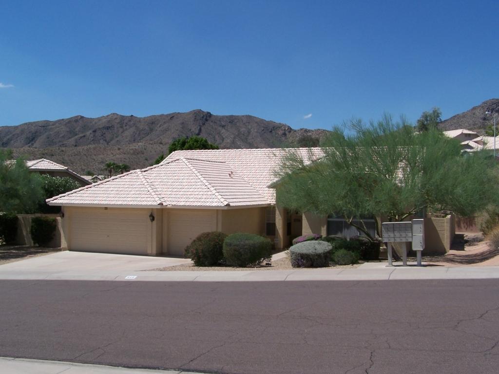 946 E South Fork Dr., Phoenix, AZ 85048