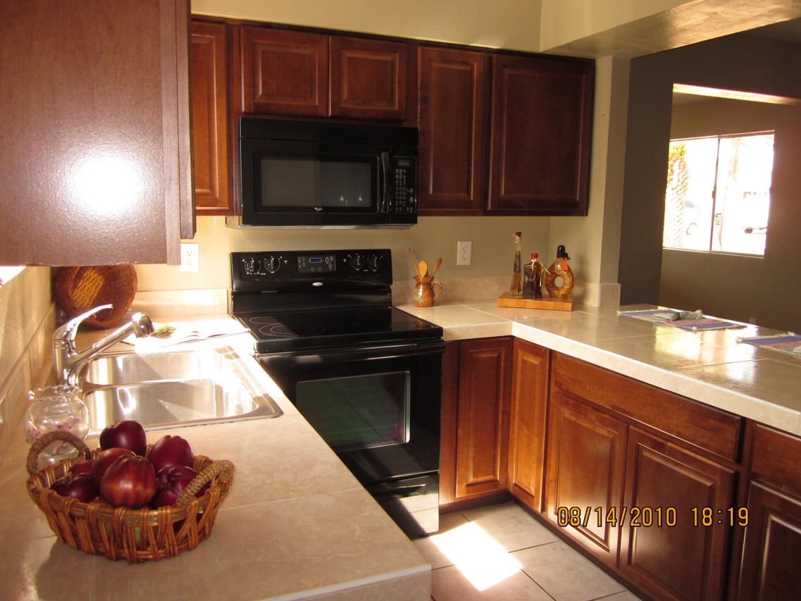 907 W Villa Theresa Dr., Phoenix, AZ 85023