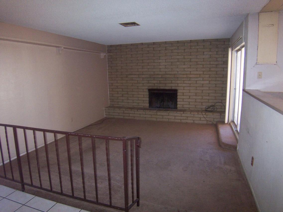 11041 N 46th Ave., Glendale, AZ 85304