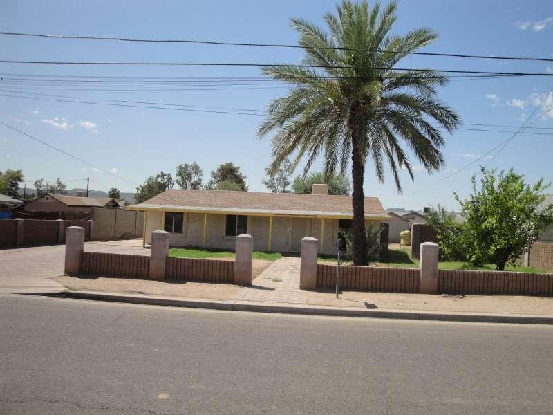 225 W Tamarisk St., Phoenix, AZ 85041