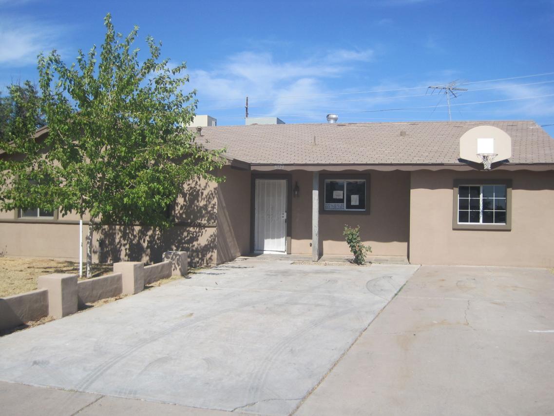 8723 N 39th Dr., Phoenix, AZ 85051