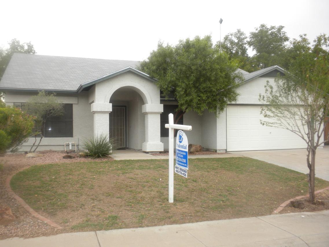 24027 N 40th Dr., Glendale, AZ 85310