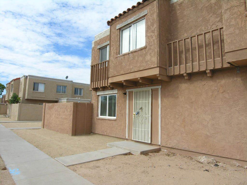 4529 E Riverside St., Phoenix, AZ 85040