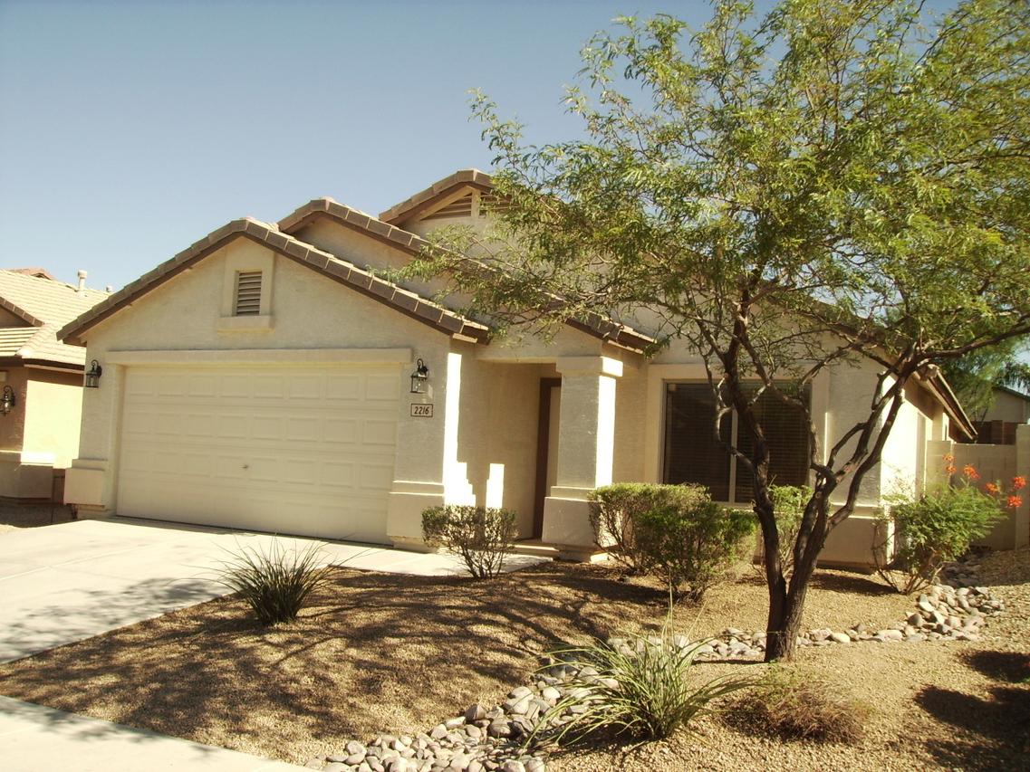 2216 W Madre Del Oro Dr., Phoenix, AZ 85085