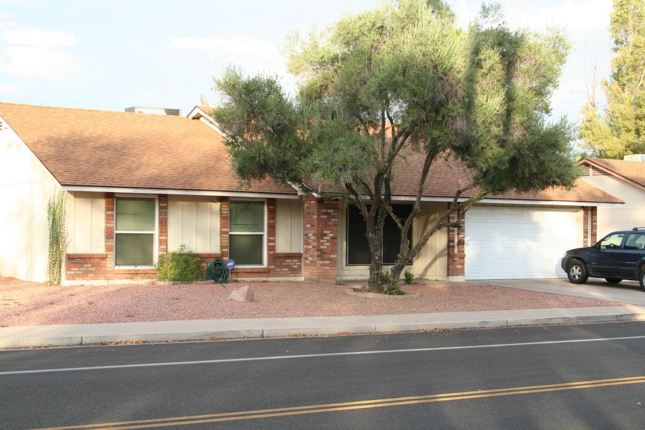 2041 S Longmore, Mesa, AZ 85202