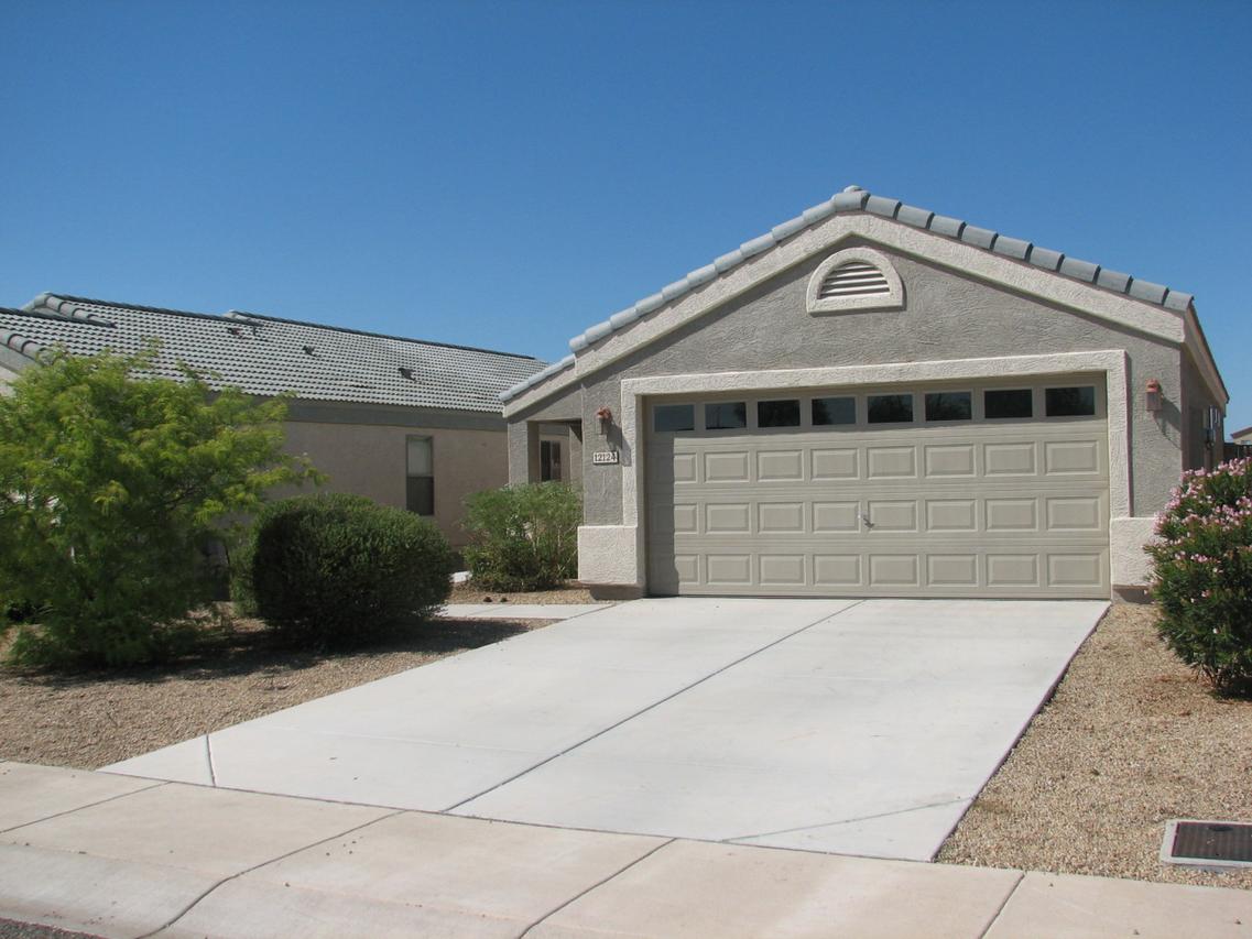 12124 W Caribbean Ln., El Mirage, AZ 85335