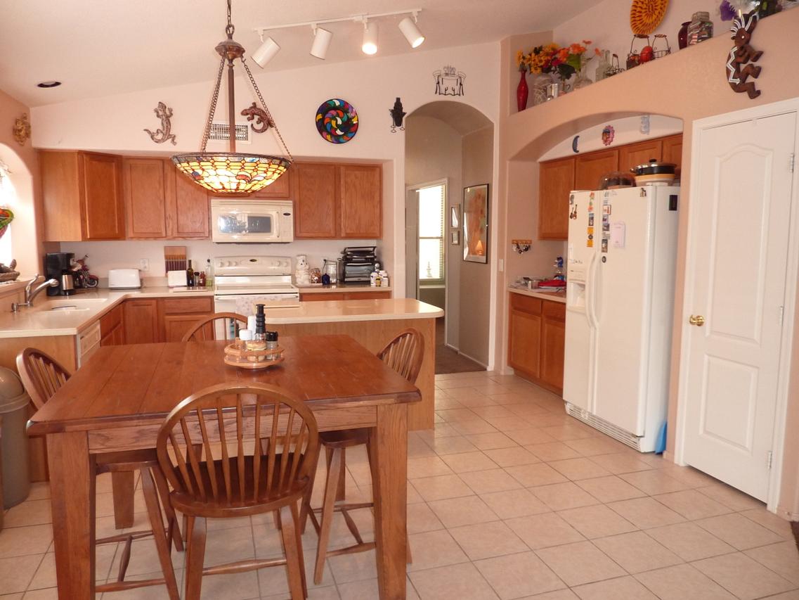 10234 W Daley Ln., Peoria, AZ 85383